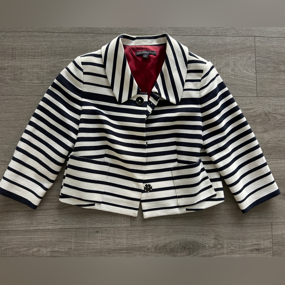 346 Brooks Brothers Navy & White Striped Blazer (Size 6)